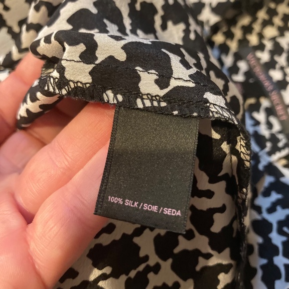 Silk Victoria's Secret Houndstooth Blouse - Picture 4 of 4
